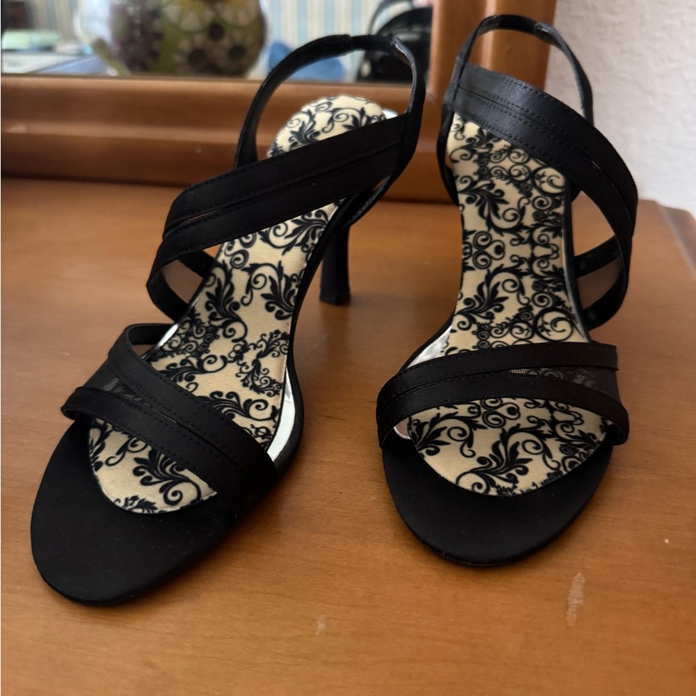 Jacqueline Ferrar Black Strappy Heels